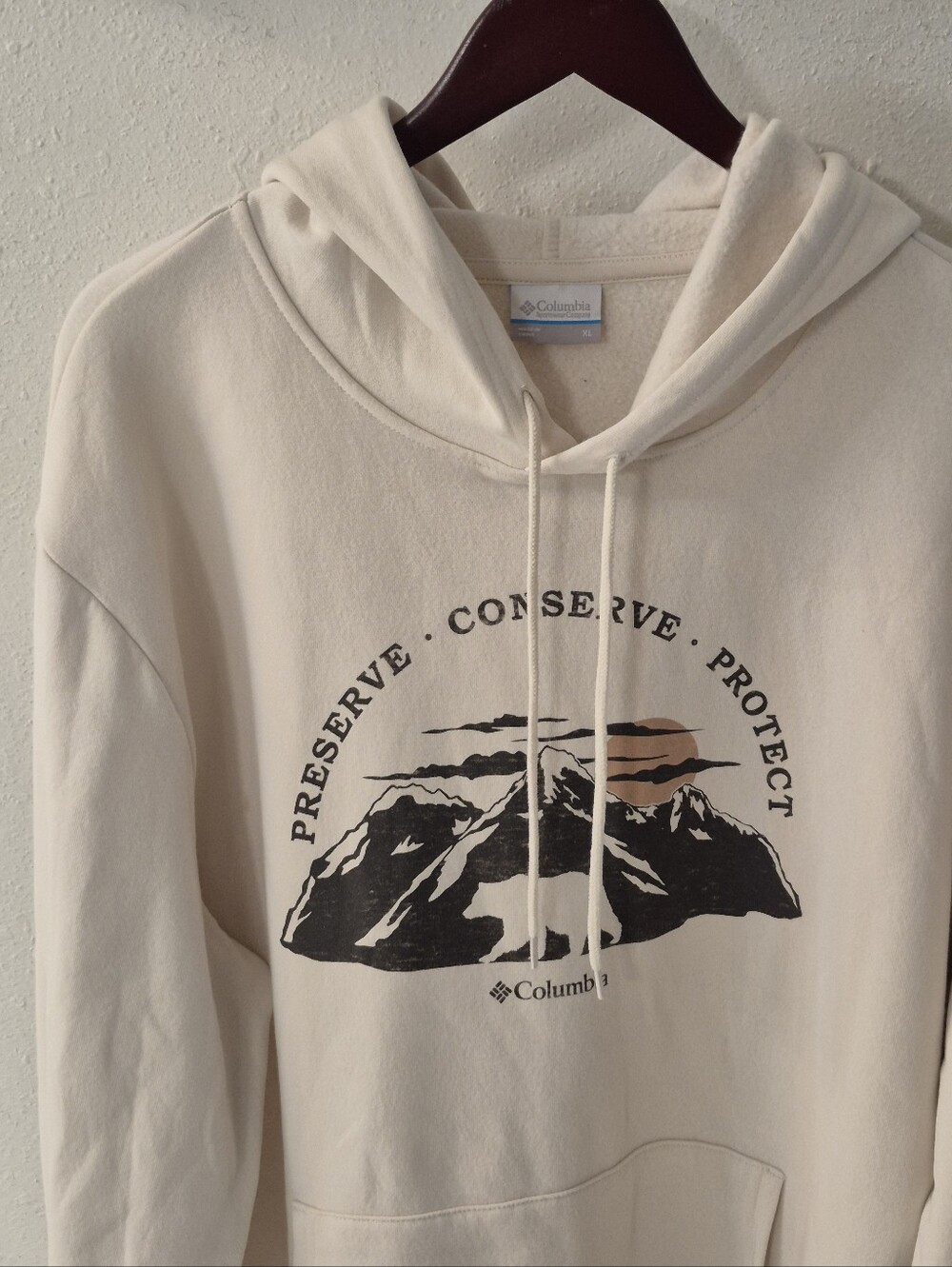Columbia hoodie, NWT